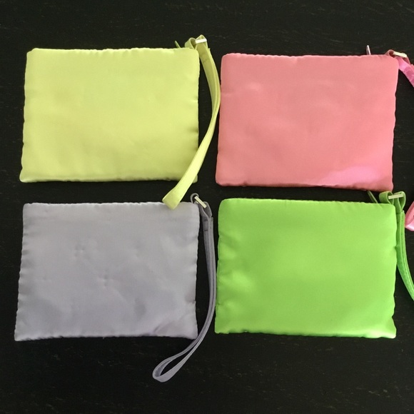 NWOT Bundle of 4 Crossbody/wristlet bags - Picture 2 of 5